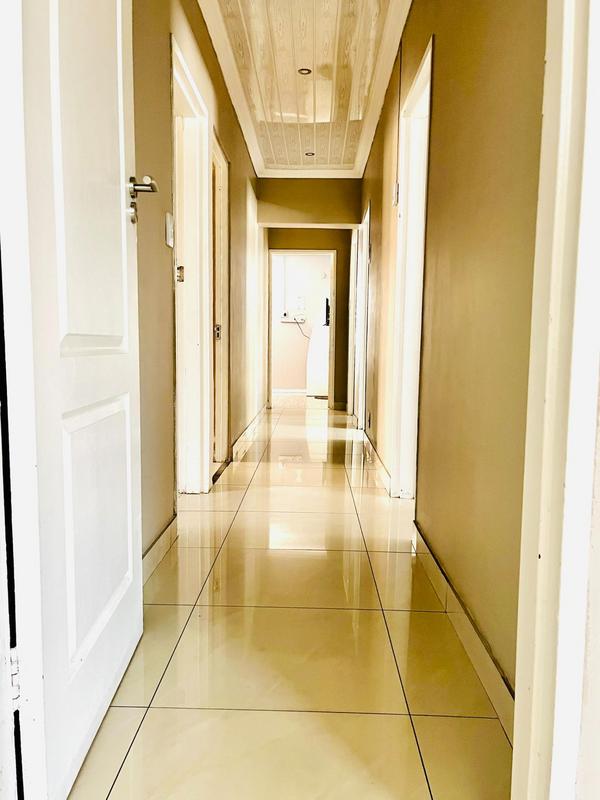 4 Bedroom Property for Sale in Goodwood Estate Western Cape